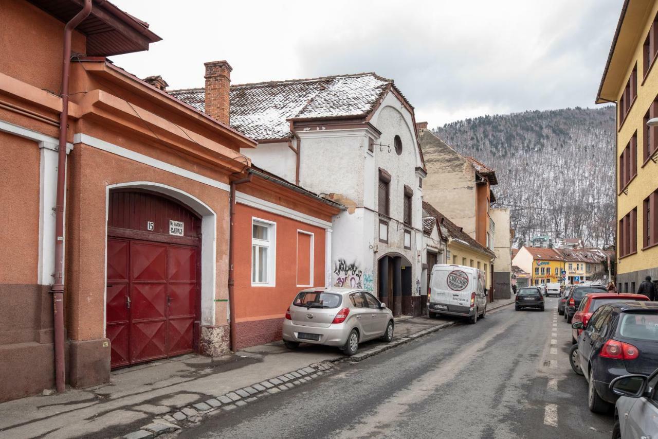 Marigold Boutique Appartement Braşov Buitenkant foto